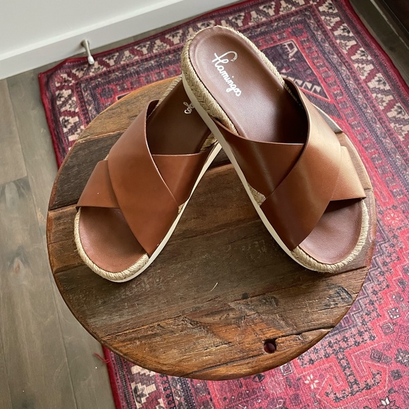 FLAMINGOS Platform Slides - Picture 2 of 7